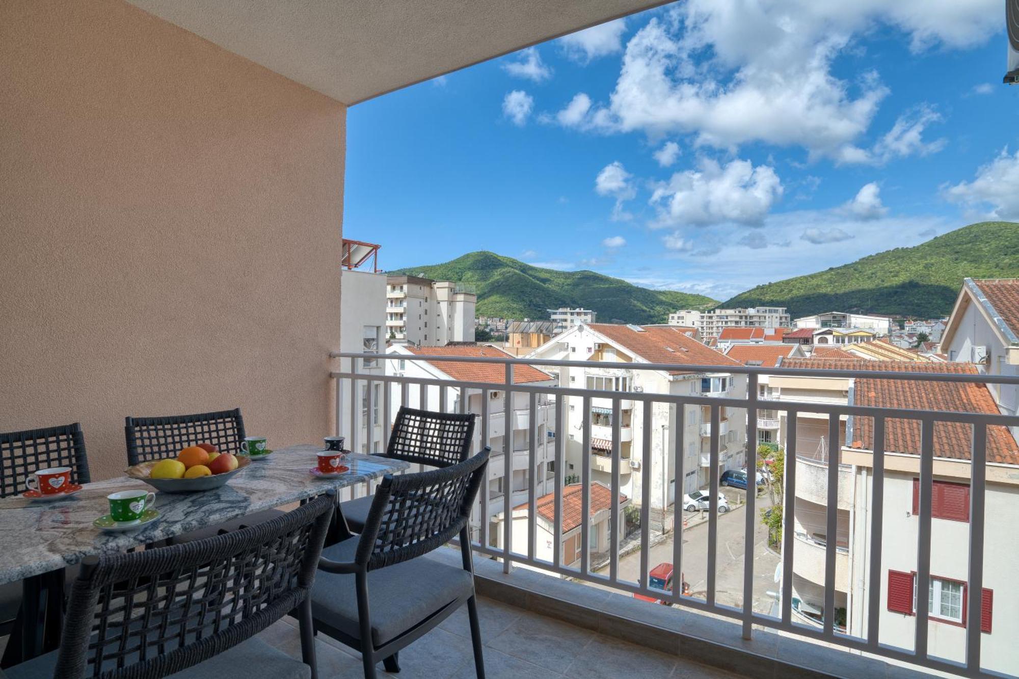 Comfort Apartment Near The Beach 부드바 외부 사진