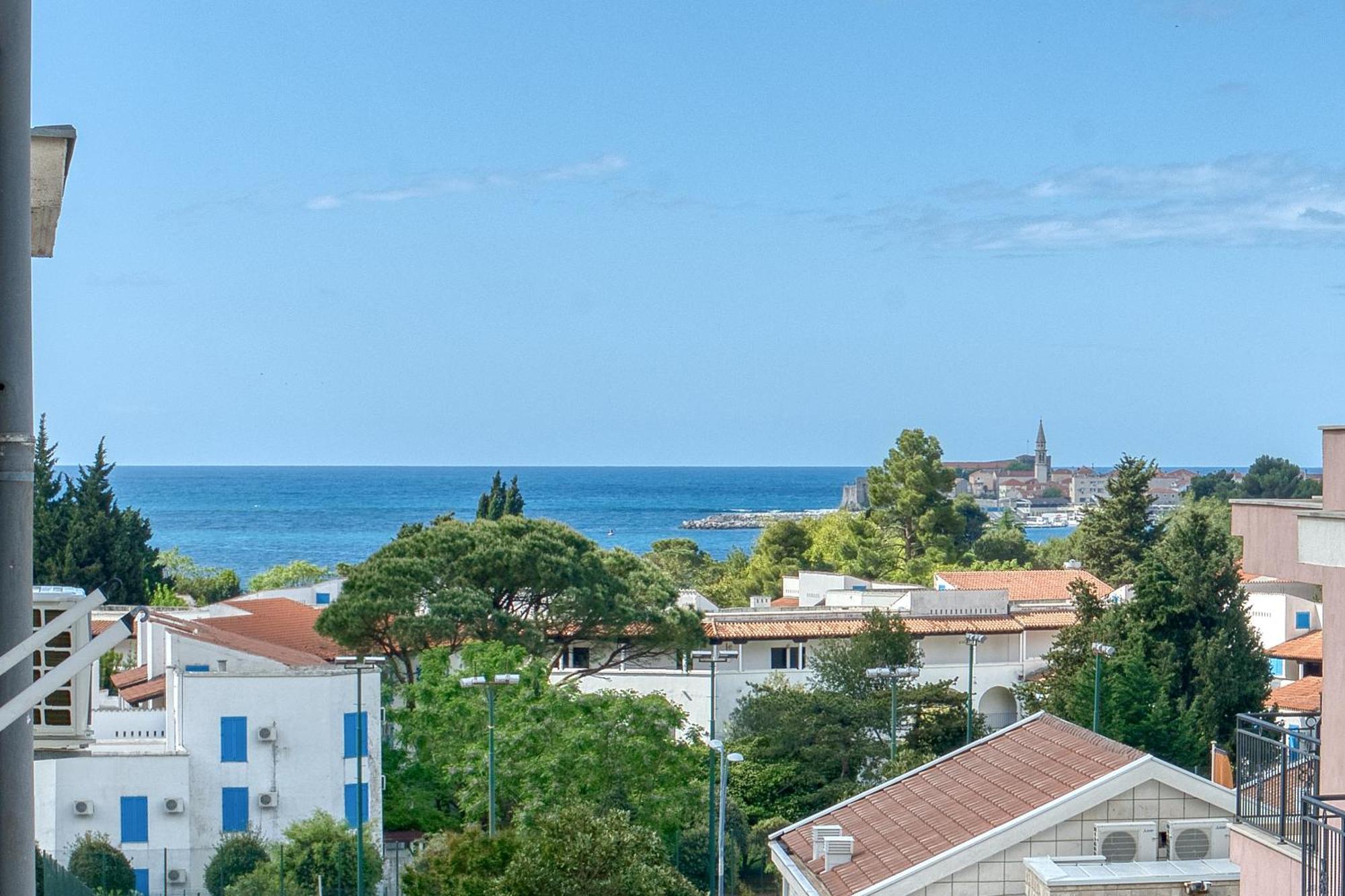 Comfort Apartment Near The Beach 부드바 외부 사진