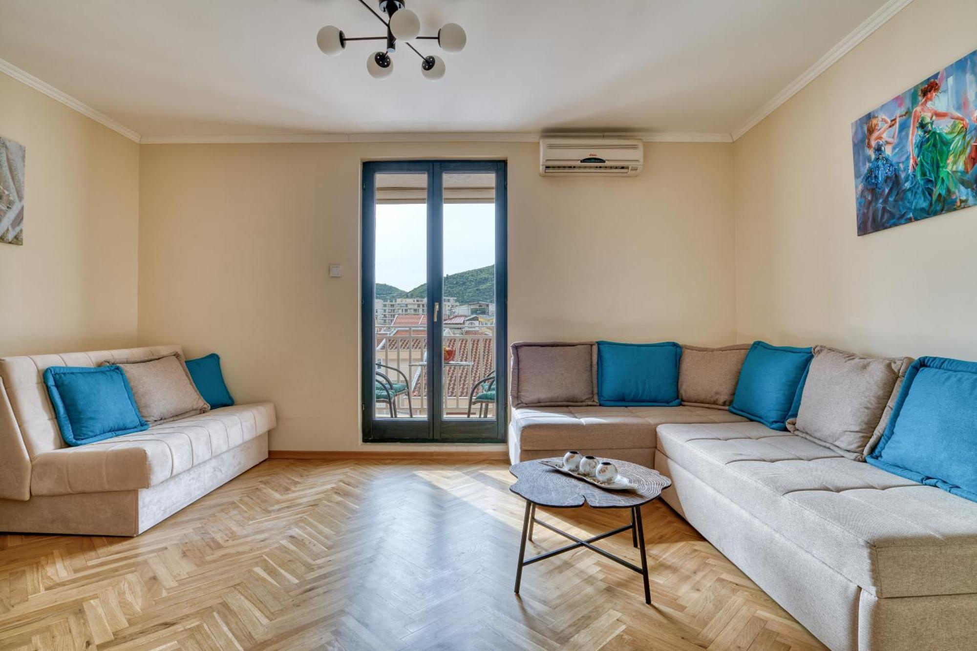 Comfort Apartment Near The Beach 부드바 외부 사진
