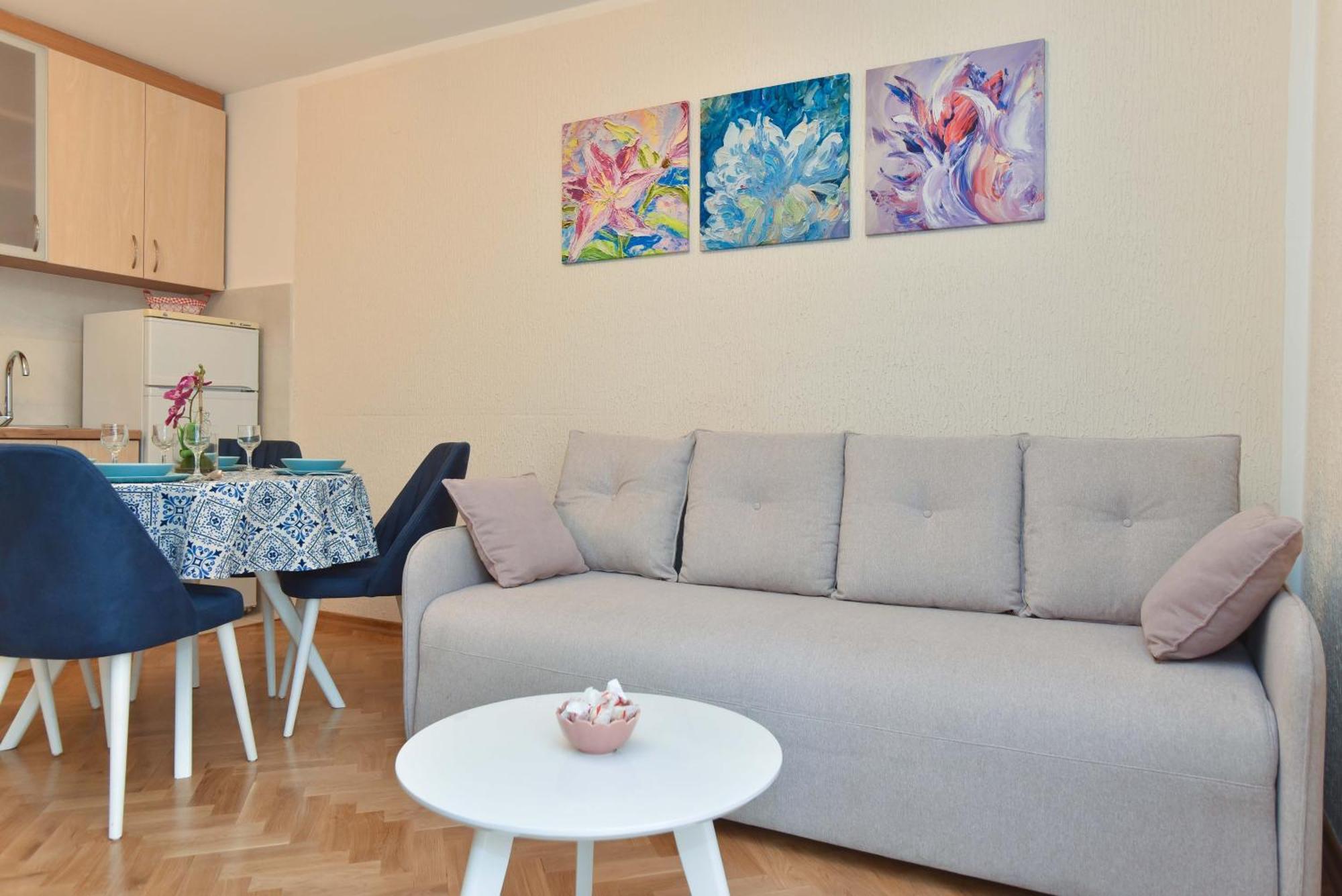 Comfort Apartment Near The Beach 부드바 외부 사진