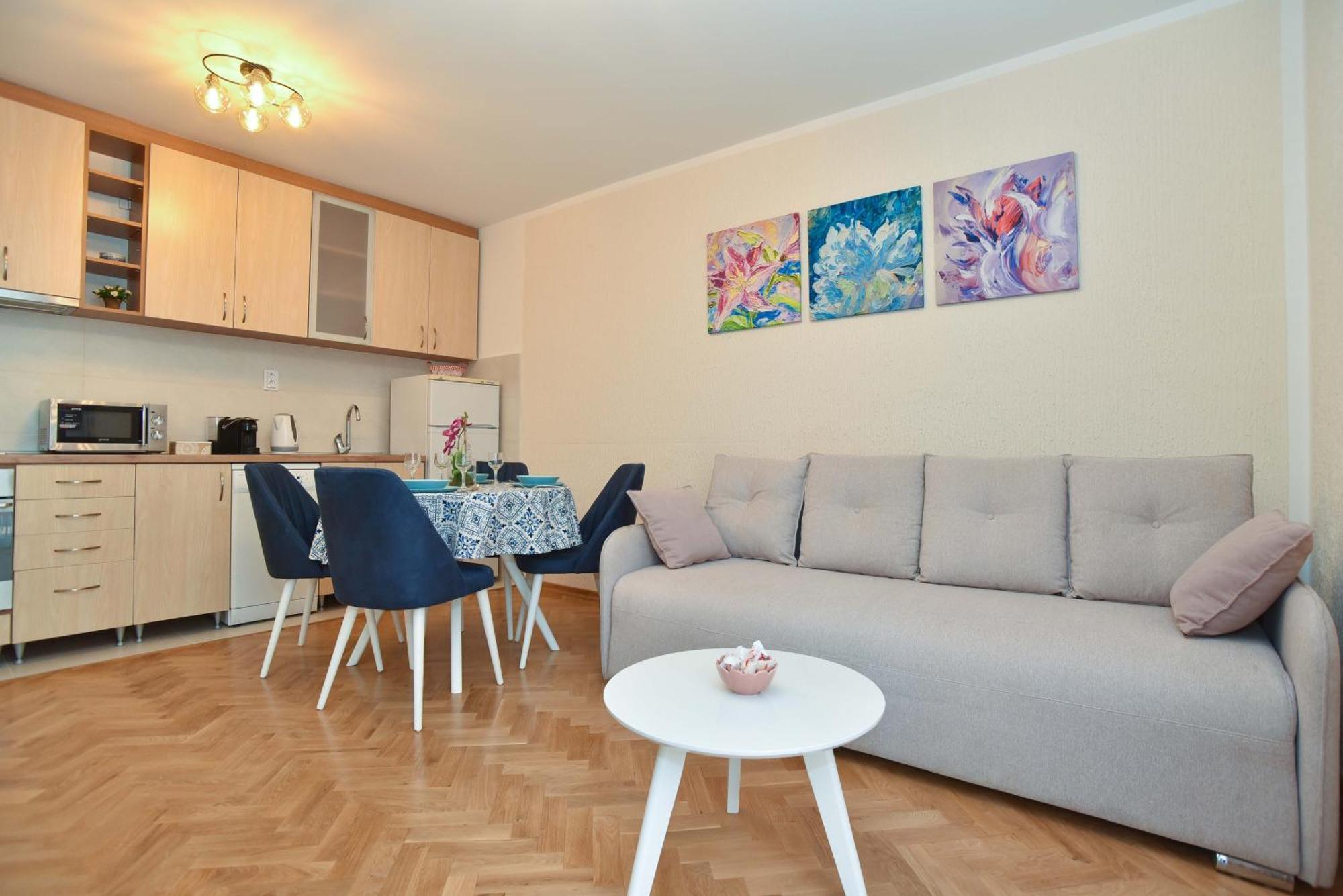 Comfort Apartment Near The Beach 부드바 외부 사진