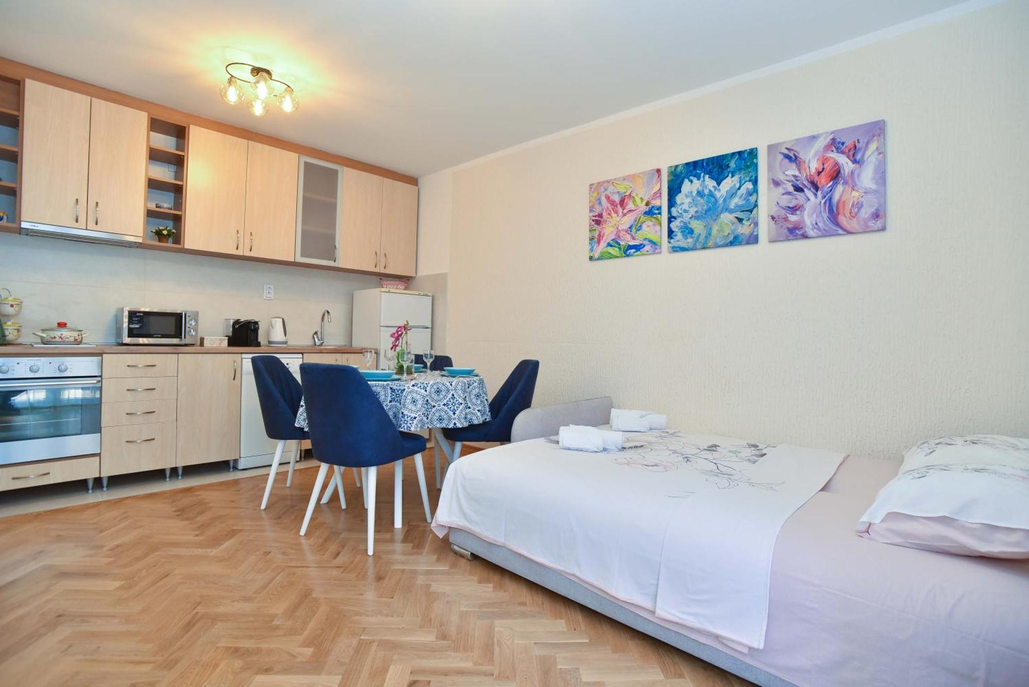 Comfort Apartment Near The Beach 부드바 외부 사진