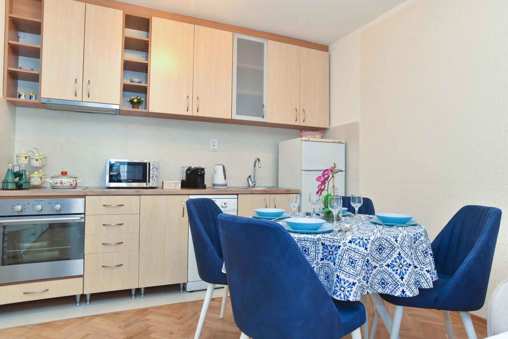 Comfort Apartment Near The Beach 부드바 외부 사진