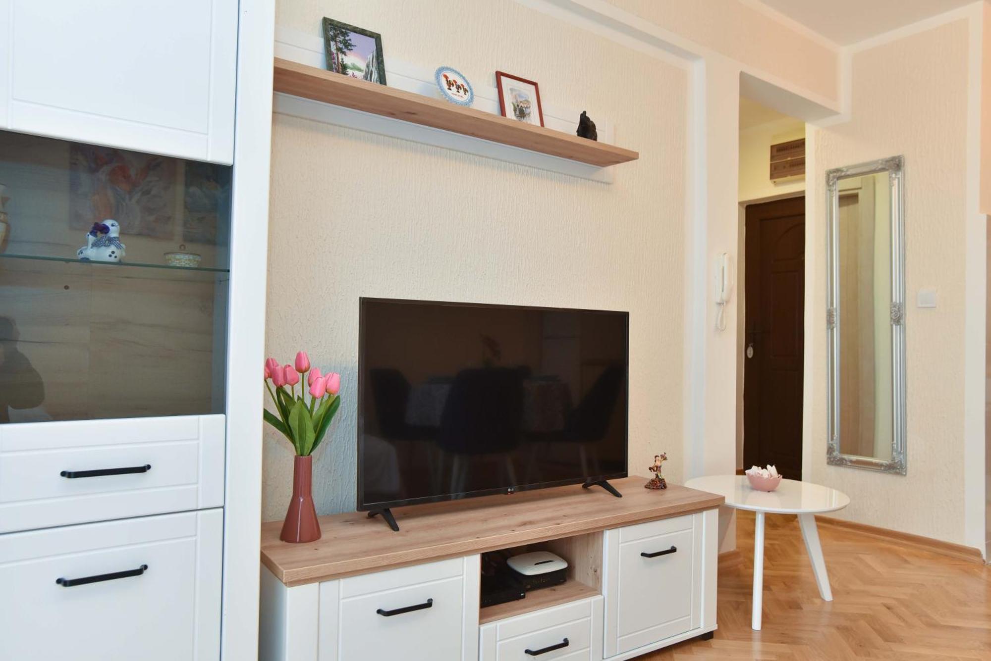 Comfort Apartment Near The Beach 부드바 외부 사진